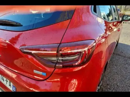 Photo 13 Renault Clio  1.6 E-Tech hybride 140ch Limited -21N