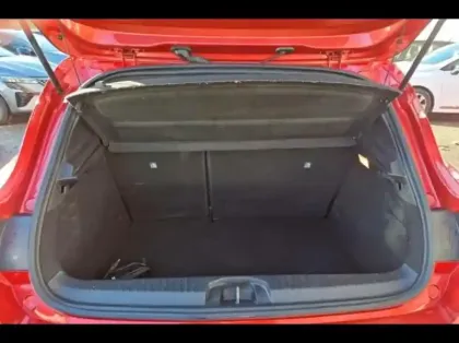 Photo 11 Renault Clio  1.6 E-Tech hybride 140ch Limited -21N