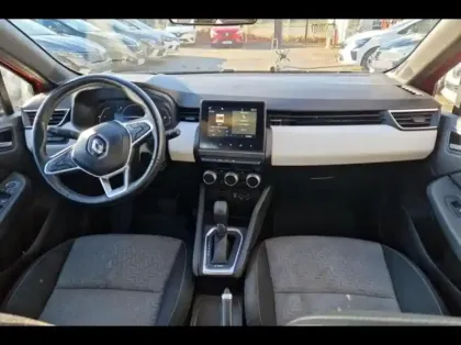 Photo 8 Renault Clio  1.6 E-Tech hybride 140ch Limited -21N