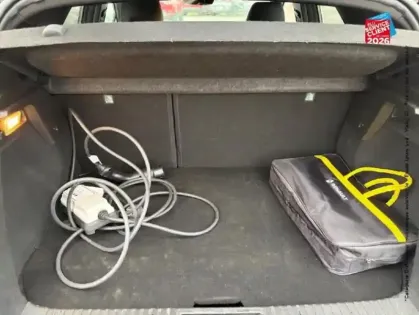 Photo 13 Renault Captur  1.6 E-Tech hybride rechargeable 160ch RS Line GPS Camera