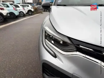 Photo 12 Renault Captur  1.6 E-Tech hybride rechargeable 160ch RS Line GPS Camera