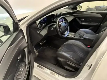 Photo 12 Peugeot 308  1.2 PureTech 130ch S&S GT EAT8