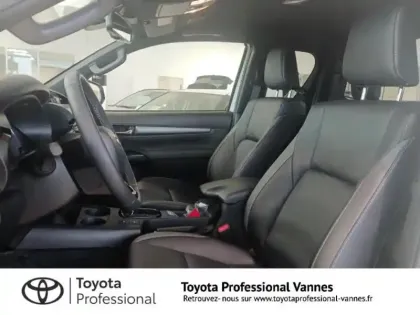 Photo 6 Toyota Hilux  2.4 D-4D 150ch X-Tra Cabine Invincible 4WD BVA MY25