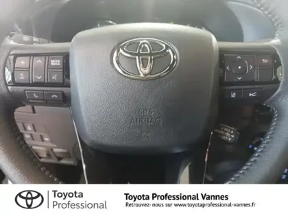 Photo 8 Toyota Hilux  2.4 D-4D 150ch X-Tra Cabine Invincible 4WD BVA MY25