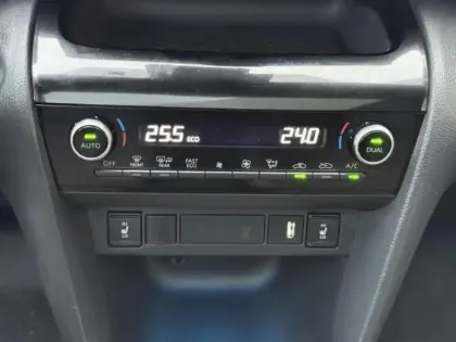 Photo 11 Toyota Yaris  Cross 116h Collection MY22