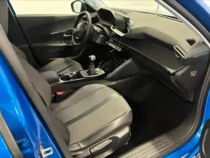 Photo 14 Peugeot 2008  1.2 PureTech 130ch S&S Allure