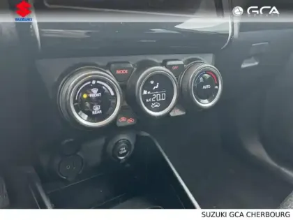 Photo 10 Suzuki Swift  1.2 Dualjet Hybrid 83ch Pack