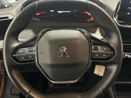 Photo 14 Peugeot 2008  1.2 PureTech 100ch S&S Style