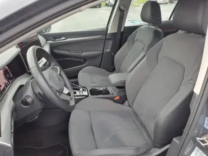 Photo 9 Volkswagen Golf  1.5 eTSI OPF 150ch Style DSG7