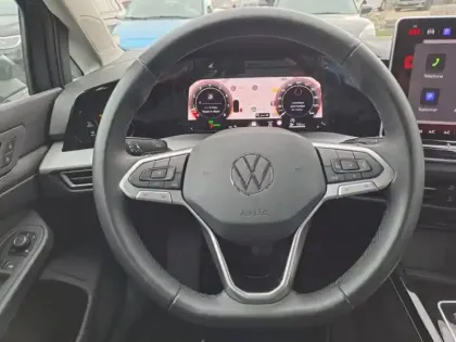 Photo 10 Volkswagen Golf  1.5 eTSI OPF 150ch Style DSG7