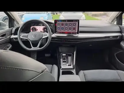 Photo 6 Volkswagen Golf  1.5 eTSI OPF 150ch Style DSG7