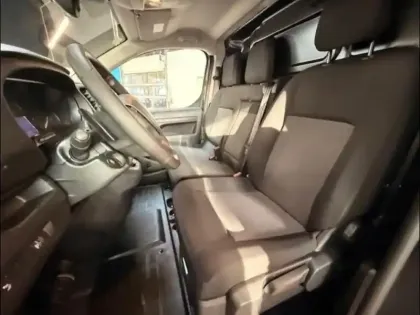 Photo 10 Peugeot Expert  Fg M 2.0 BlueHDi 180ch S&S EAT8