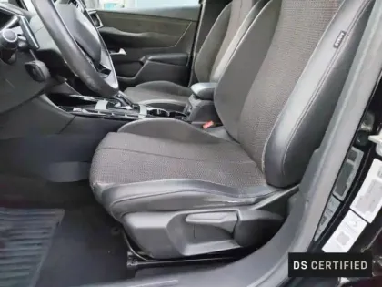 Photo 12 DS DS 3  Crossback BlueHDi 130ch Performance Line + Automatique 126g