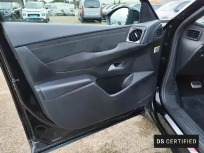 Photo 11 DS DS 3  Crossback BlueHDi 130ch Performance Line + Automatique 126g