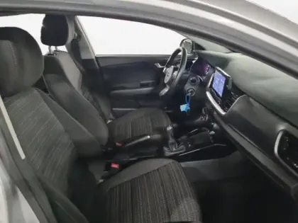 Photo 14 Kia Stonic  1.0 T-GDi 100ch MHEV Active iBVM6