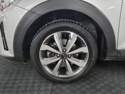 Photo 13 Kia Stonic  1.0 T-GDi 100ch MHEV Active iBVM6