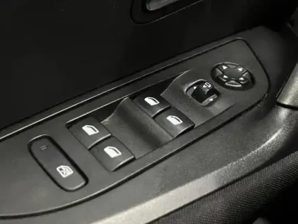 Photo 9 Peugeot 2008  1.2 PureTech 100ch S&S Active Business