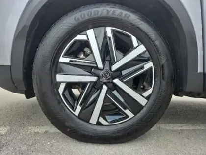 Photo 7 Peugeot 2008  1.2 Hybrid 145ch Style e-DCS6