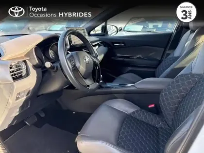 Photo 10 Toyota C-HR  122h Distinctive 2WD E-CVT MY22