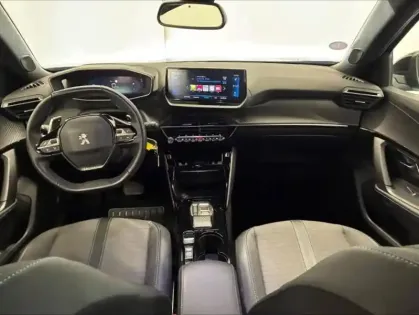 Photo 12 Peugeot 2008  1.2 PureTech 130ch S&S Active Pack EAT8