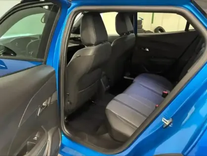 Photo 8 Peugeot 2008  1.2 PureTech 130ch S&S Active Pack EAT8