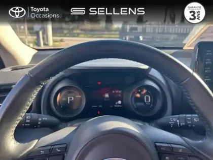 Photo 12 Toyota Yaris  116h Design 5p MC24