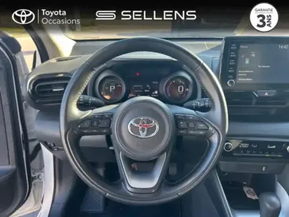 Photo 8 Toyota Yaris  116h Design 5p MC24