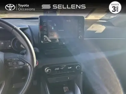 Photo 14 Toyota Yaris  116h Design 5p MC24