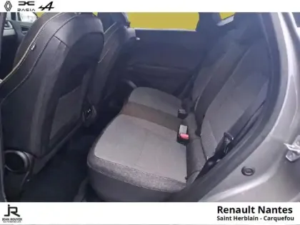 Photo 13 Renault Captur  1.6 E-Tech full hybrid 145ch Techno