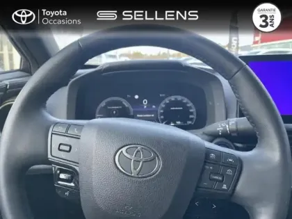 Photo 12 Toyota C-HR  1.8 Hybride 140ch Design NG23