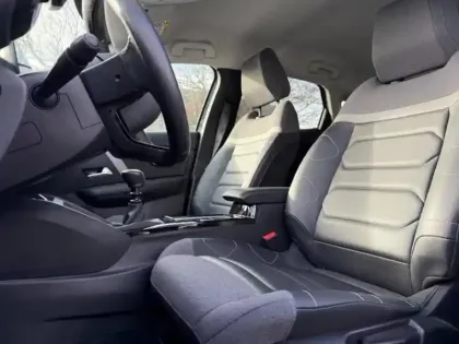 Photo 8 Citroën C4  PureTech 130ch S&S Shine