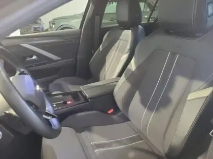 Photo 8 Opel Astra  1.6 Turbo 180ch Hybrid GS BVA8