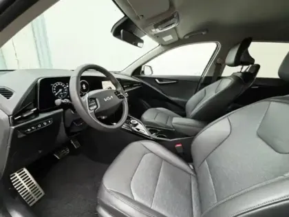 Photo 8 Kia Niro  1.6 GDi 129ch HEV Premium DCT6