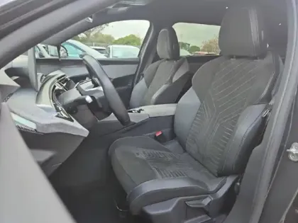 Photo 9 Peugeot 5008  Hybrid 136ch GT e-DCS6