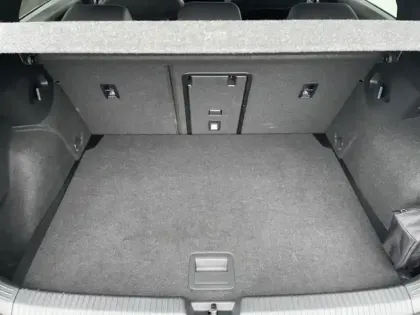 Photo 6 Volkswagen Golf  1.5 eTSI OPF 150ch Style DSG7