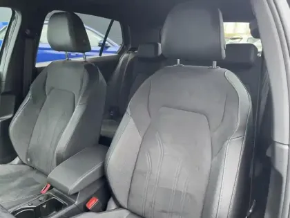 Photo 11 Volkswagen Golf  1.5 eTSI OPF 150ch Style DSG7