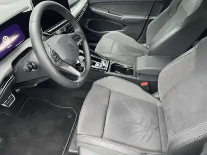 Photo 10 Volkswagen Golf  1.5 eTSI OPF 150ch Style DSG7