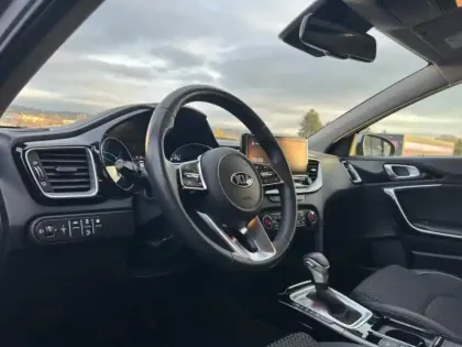 Photo 7 Kia Xceed  1.6 GDi 105ch + Plug-In 60.5ch Active DCT6