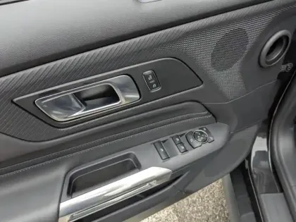 Photo 9 Ford Mustang Gén. VII Ph1 GT 2