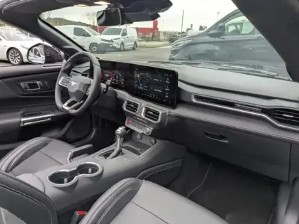 Photo 14 Ford Mustang Gén. VII Ph1 GT 2