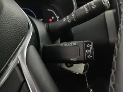 Photo 12 Renault Clio  1.6 E-Tech hybride 140ch Business -21N