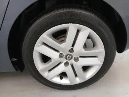 Photo 8 Renault Clio  1.6 E-Tech hybride 140ch Business -21N