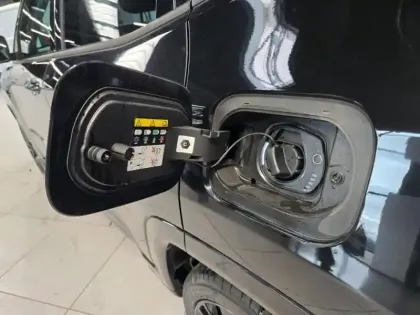 Photo 11 Jeep Compass  1.3 Turbo T4 240ch PHEV 4xe S AT6 eAWD