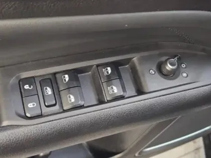 Photo 12 Jeep Compass  1.3 Turbo T4 240ch PHEV 4xe S AT6 eAWD