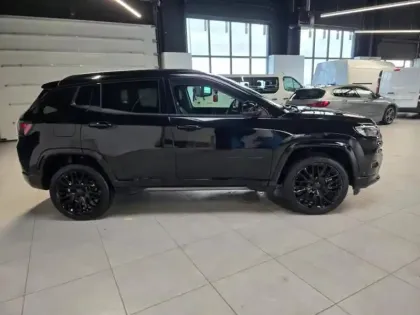 Photo 5 Jeep Compass  1.3 Turbo T4 240ch PHEV 4xe S AT6 eAWD