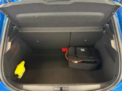 Photo 6 Peugeot 208  e- 136ch Allure