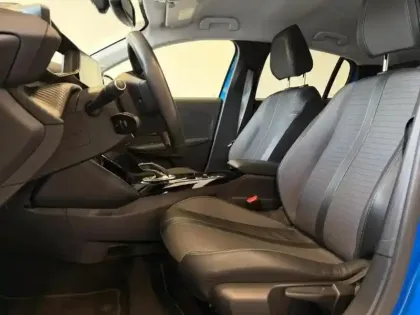 Photo 8 Peugeot 208  e- 136ch Allure