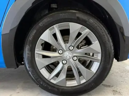 Photo 5 Peugeot 208  e- 136ch Allure