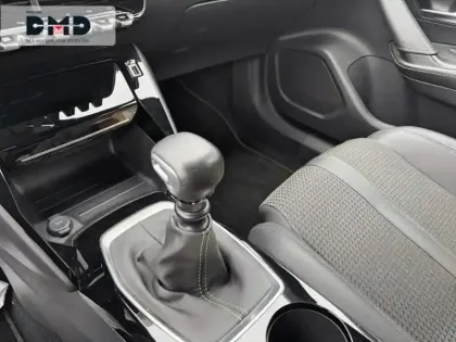 Photo 8 Peugeot 2008  1.5 BlueHDi 100ch S&S GT Line