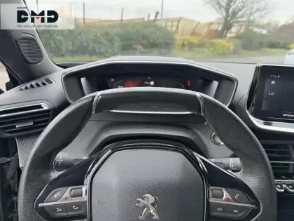 Photo 7 Peugeot 2008  1.5 BlueHDi 100ch S&S GT Line